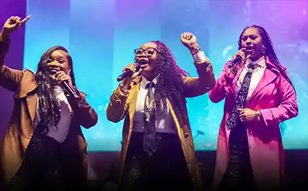 photo of Lisa Knowles and the Brown Singers